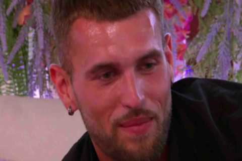 Horrified Love Island fans slam Zach as they find out ‘older woman’ Kady McDermott’s ‘real age’