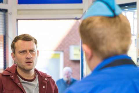 Coronation Street star reveals easy-to-miss cameo from real life mum – but insists ‘she’s not that..