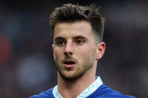 Huge Chelsea contract offer Mason Mount turned down to join Man Utd revealed as £60m transfer fee..