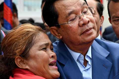 Cambodian Ruler’s Facebook Account Goes Dark After Spat with Meta