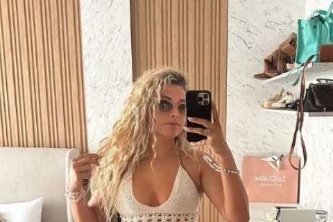 Love Island’s Antigoni flashes her abs in crochet bra top as she soaks up the sunshine in Greece