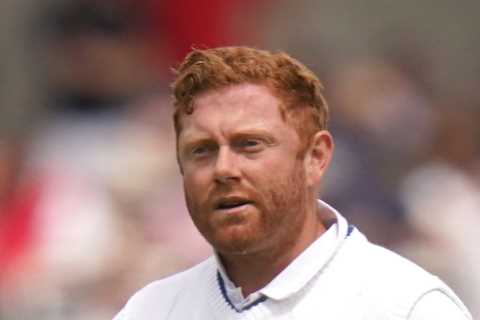 Huge Ashes controversy sees Bairstow RUN OUT by ‘unsportsmanlike’ Aussies as fans chant ‘cheat,..