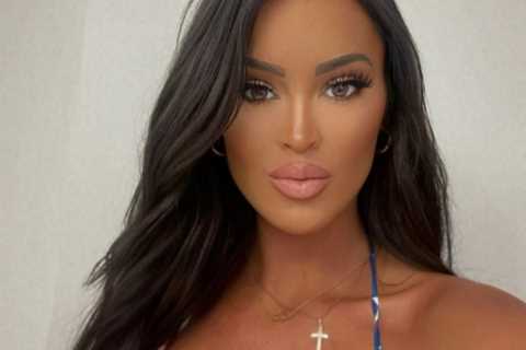 World’s sexiest tennis influencer Rachel Stuhlmann sends fans wild with riskiest photo yet as she..