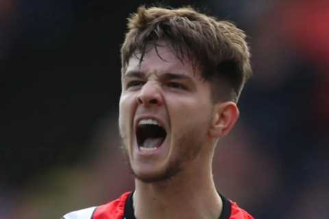 Sheffield United face anxious wait to see if they can complete spectacular triple transfer