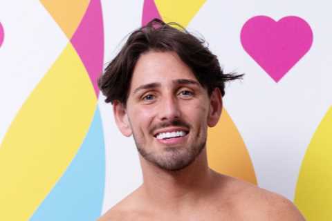 Love Island viewers shocked by Zachary’s real age