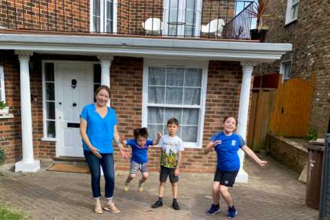 I live next to Wimbledon and make £1,300 in just 2 weeks with clever side hustle – I don’t even..