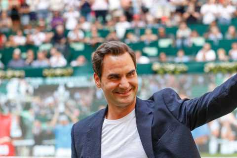 Wimbledon legend Roger Federer stuns fans with his ‘second career’ as performs on stage with..
