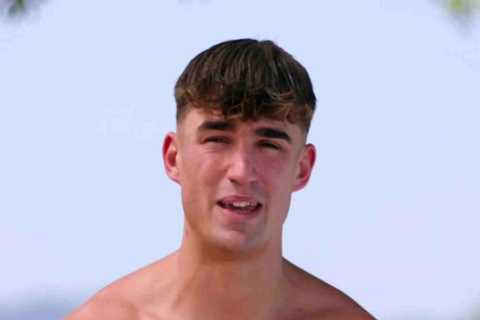 Casa Amor star Kodie Murphy’s family defend him as he’s slammed for ‘homophobic abuse’ and dumping..