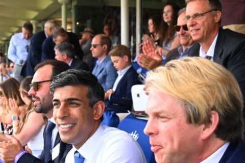 Australia PM hits out at Rishi Sunak and tells him ‘stay in your crease’ as he bats off Aussie..