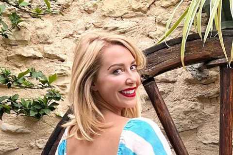 A Place in the Sun’s Laura Hamilton leaves fans hot under the collar in backless tie-up top