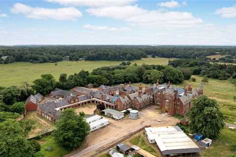 Inside 337-year-old estate made famous in Charlie and the Chocolate Factory and Midsomer Murders as ..
