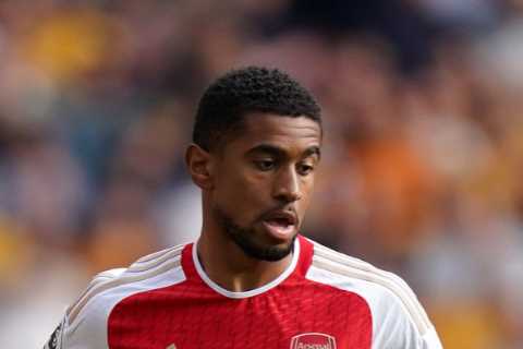 Arsenal fans praise ‘best team in the world right now’ as Gunners tie down free agent Reiss Nelson..