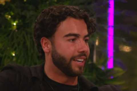 Furious Love Island fans horrified by Sammy’s ‘disgusting’ comment about sharing bed with Gaby –..