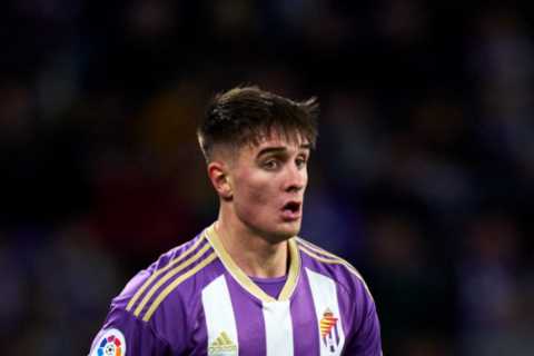 Arsenal blow in transfer chase for Spanish wonderkid as defender’s agent Deco ‘meets with Barcelona’