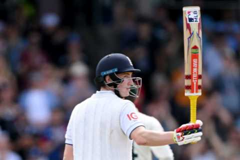 England keep Ashes comeback dream alive with another thrilling Headingley win as Harry Brook..