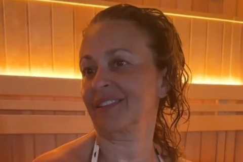 Loose Women’s Nadia Sawalha praised for showing off ‘real body’ as she strips to a bikini for..