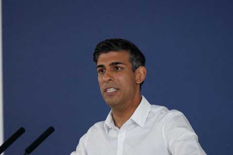 Rishi Sunak gets go-ahead to bring Supreme Court challenge over Rwanda deportation policy after..