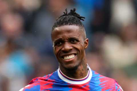 Wilfried Zaha deals ultimatum to Crystal Palace over £200,000 contract stand-off amid free transfer ..