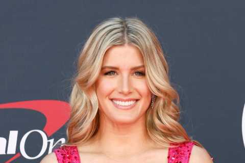 Ex-Wimbledon finalist and ‘world’s sexiest tennis star’ Eugenie Bouchard stuns in pink glittery..