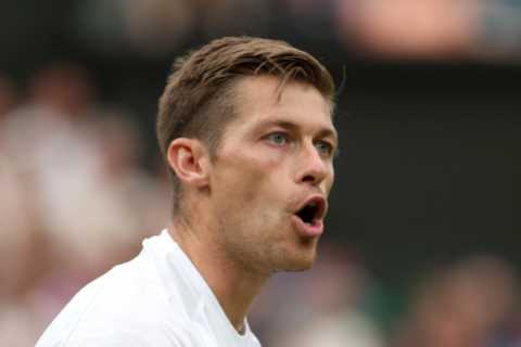Neal Skupski wins men’s doubles to become first British man to win titles in three consecutive..