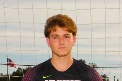 Wrexham make unusual move to include young American keeper not on their books for friendlies..