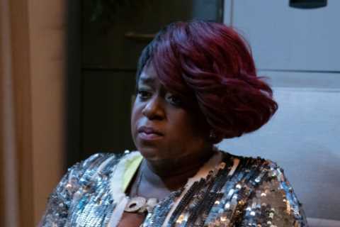 Kim Fox struggles to cope with her declining mental health in EastEnders