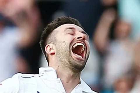 Mark Wood rips through the Aussie batting order to give England real hope of levelling Ashes series...