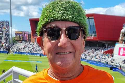 Ashes fans ordered to remove ‘Just Top Soil’ T-shirts at Old Trafford