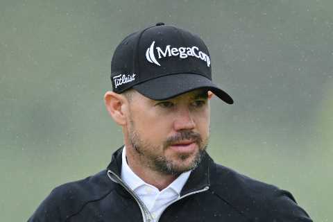 The Open fans in hysterics as they spot leader Brian Harman is ‘running a pro shop under his..