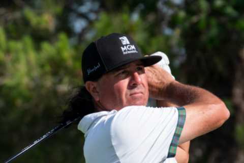 LIV golfer Pat Perez posts heartbreaking tribute after little brother dies and says ‘losing him is..