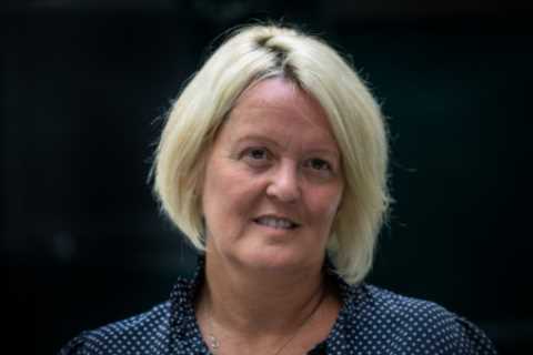 NatWest boss sensationally admits she WAS behind fake Nigel Farage Coutts story… but bank won’t..