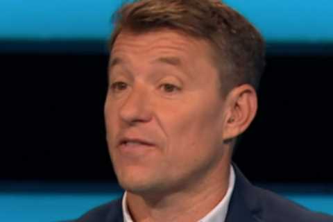 Tipping Point fans seriously distracted as ‘EastEnders legend’ makes game show debut