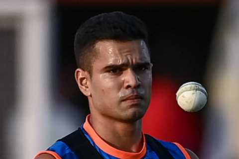Cricket legend Sachin Tendulkar’s son Arjun shows off six pack after making Indian Premier League..