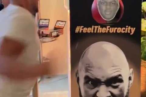 Watch Tommy Fury smack KSI’s face on a punch machine as he joins Tyson and Paris to promote energy..