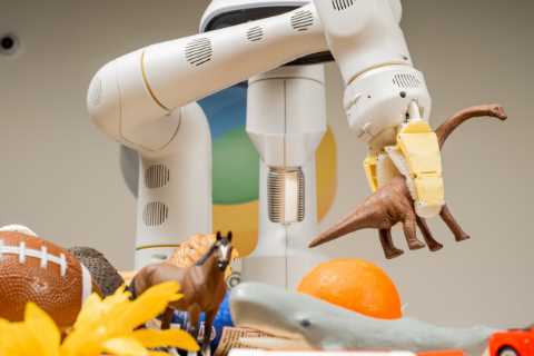 Aided by A.I. Language Models, Google’s Robots Are Getting Smart