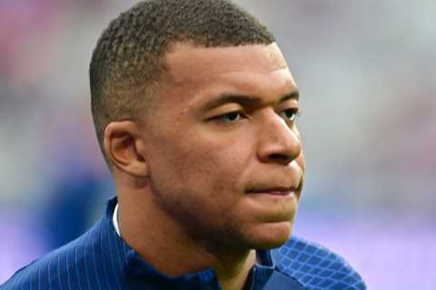 Chelsea ‘in talks to HIJACK Liverpool’s Kylian Mbappe transfer as they open talks with PSG over..