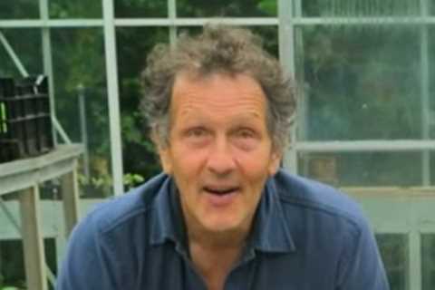 Monty Don leaves Gardeners’ World fans concerned with swollen face in pic from greenhouse