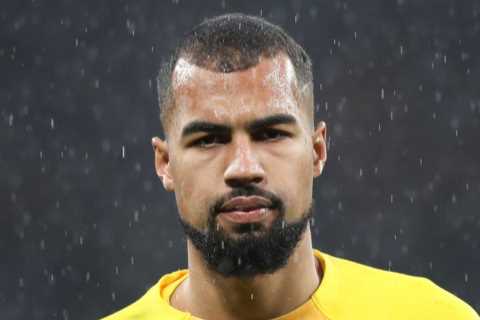 Chelsea fans fume as Premier League keeper ‘AGREES to join’ in transfer even though he’s ‘worse..
