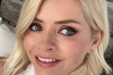 Holly Willoughby sends fans wild with sexy smoky-eyed selfie as she slips into white summer dress