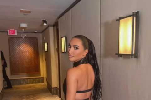 Kim Kardashian flashes her famous butt in skintight black leather pants while partying in Miami for ..