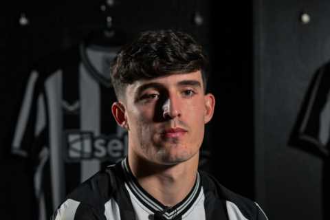 Newcastle complete £30m signing of Tino Livramento in transfer deal that will leave Chelsea..