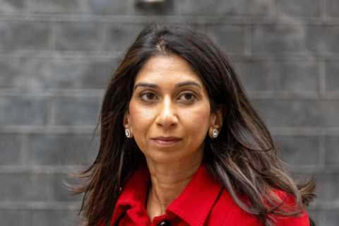 Bent lawyers encouraging illegal migrants to make bogus claims face life in jail under new crackdown