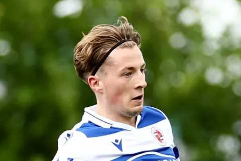 Watch ex-Man Utd starlet Charlie Savage score free-kick worldie in Carabao Cup.. and Reading fans..
