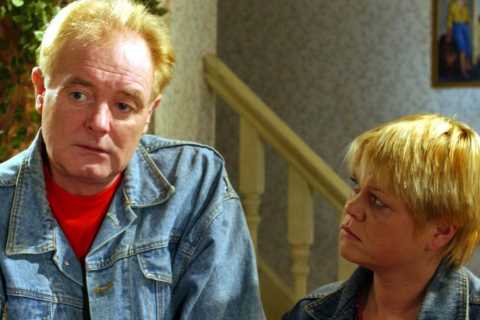 What happened to Les Battersby in Coronation Street?