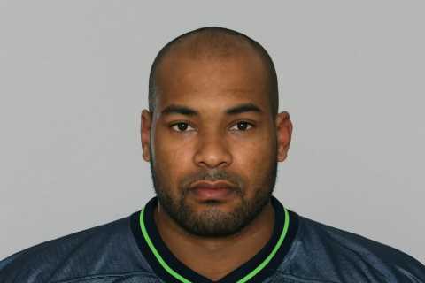 I served four years in the military before playing American football… but I gave up my NFL dream..