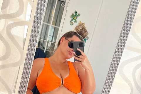 Love Island’s Shaughna Phillips shows off her curves in orange bikini three months after giving..