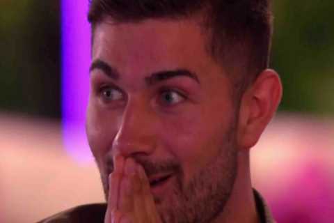 Dumped Love Island star Scott takes a swipe at Mitch and Tyrique with savage dig