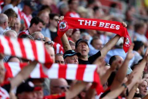 Brentford fans taunt Tottenham over Harry Kane's departure