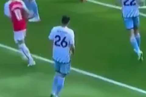 West Ham fans in stitches as Declan Rice marks Arsenal Premier League debut with hilarious gaffe vs ..