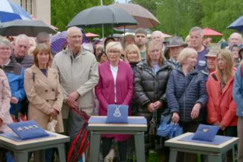 I’m an Antiques Roadshow superfan – I was shocked to what guests did with their items on BBC set..
